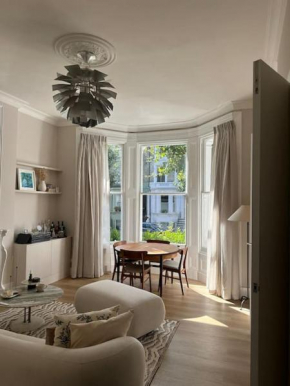 Notting Hill Designer 1-bed flat